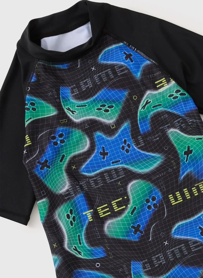 Matalan Boys Black Game Control Rash Vest